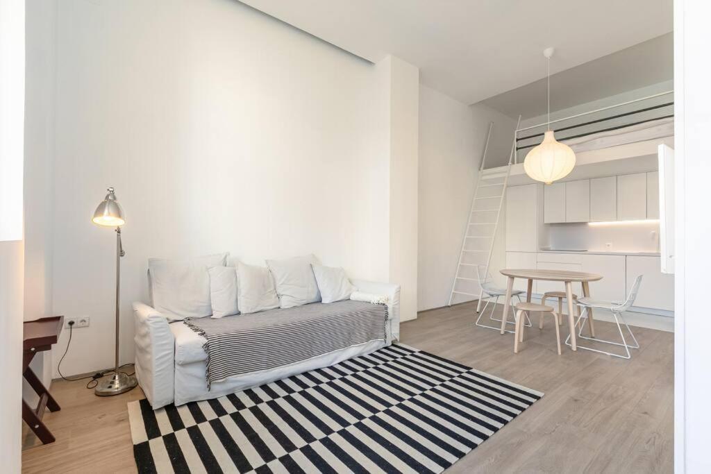 Moderno En El Corazon De Triana Lägenhet Sevilla Exteriör bild